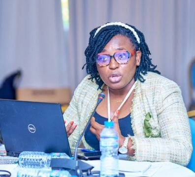 Mme NGO ISSI Rolande  (Vice Présidente)
